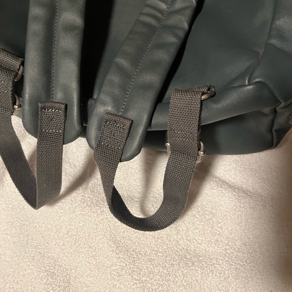 Skip Hop Gray Laptop Backpack - Picture 7 of 11